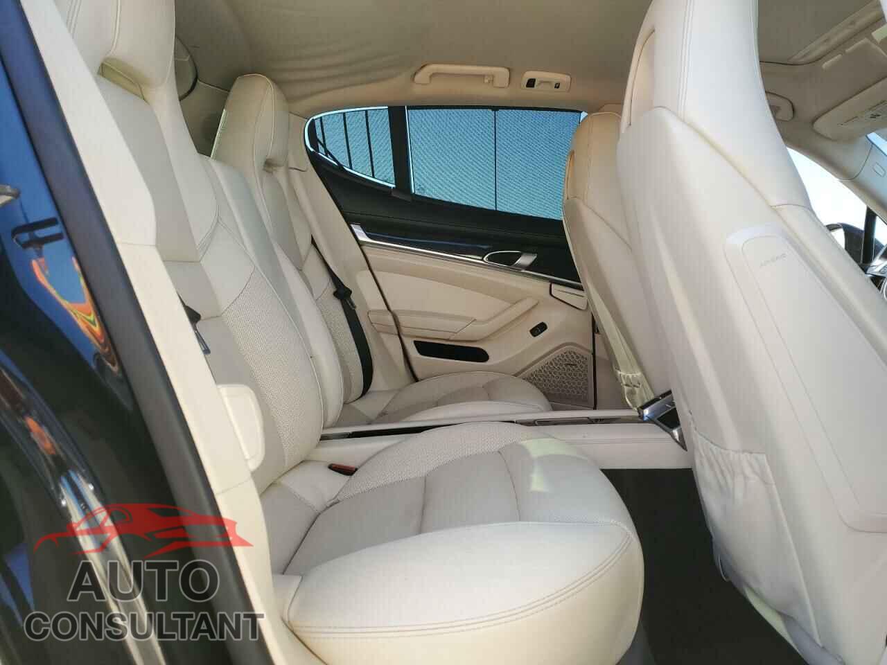 PORSCHE PANAMERA 2013 - WP0AA2A75DL018457