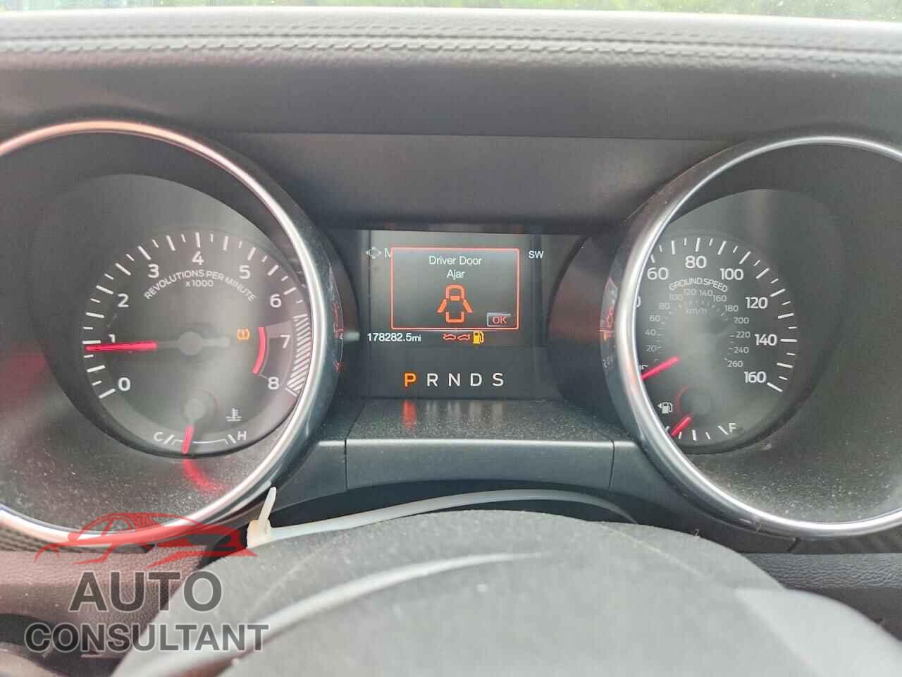 FORD MUSTANG 2019 - 1FA6P8TH5K5184532