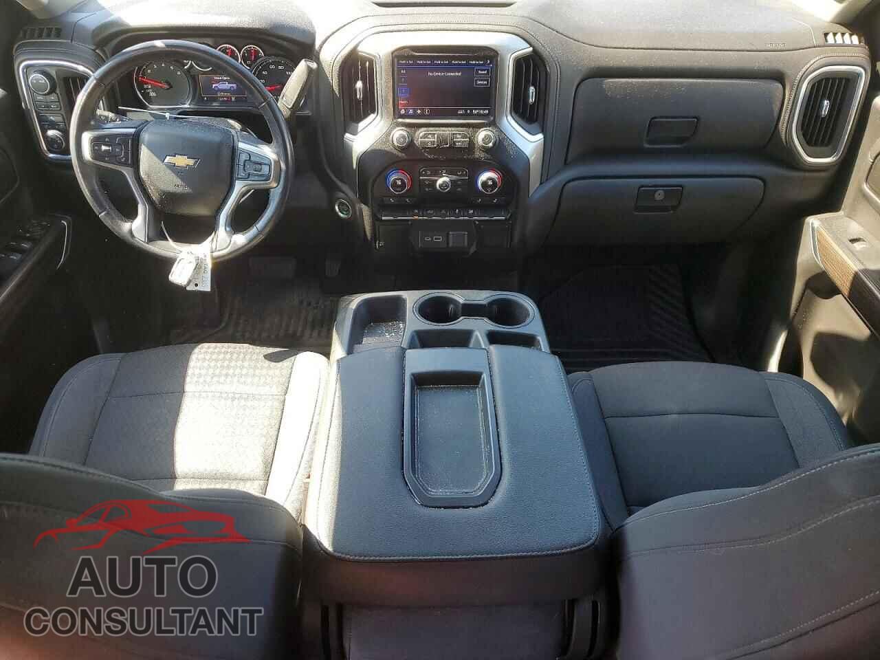 CHEVROLET SILVERADO 2021 - 1GCPYJEK8MZ394257