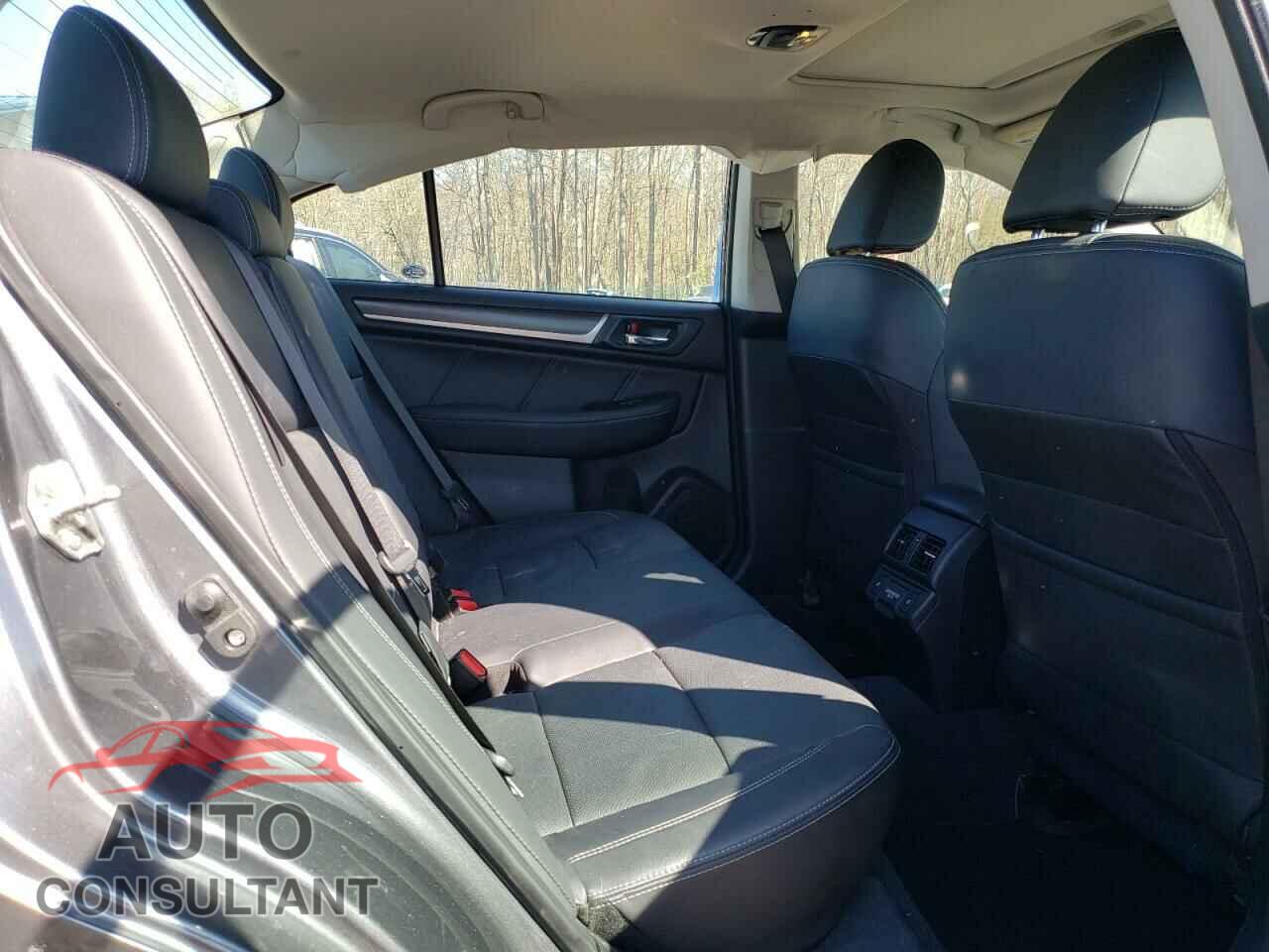 SUBARU LEGACY 2018 - 4S3BNAN66J3030732