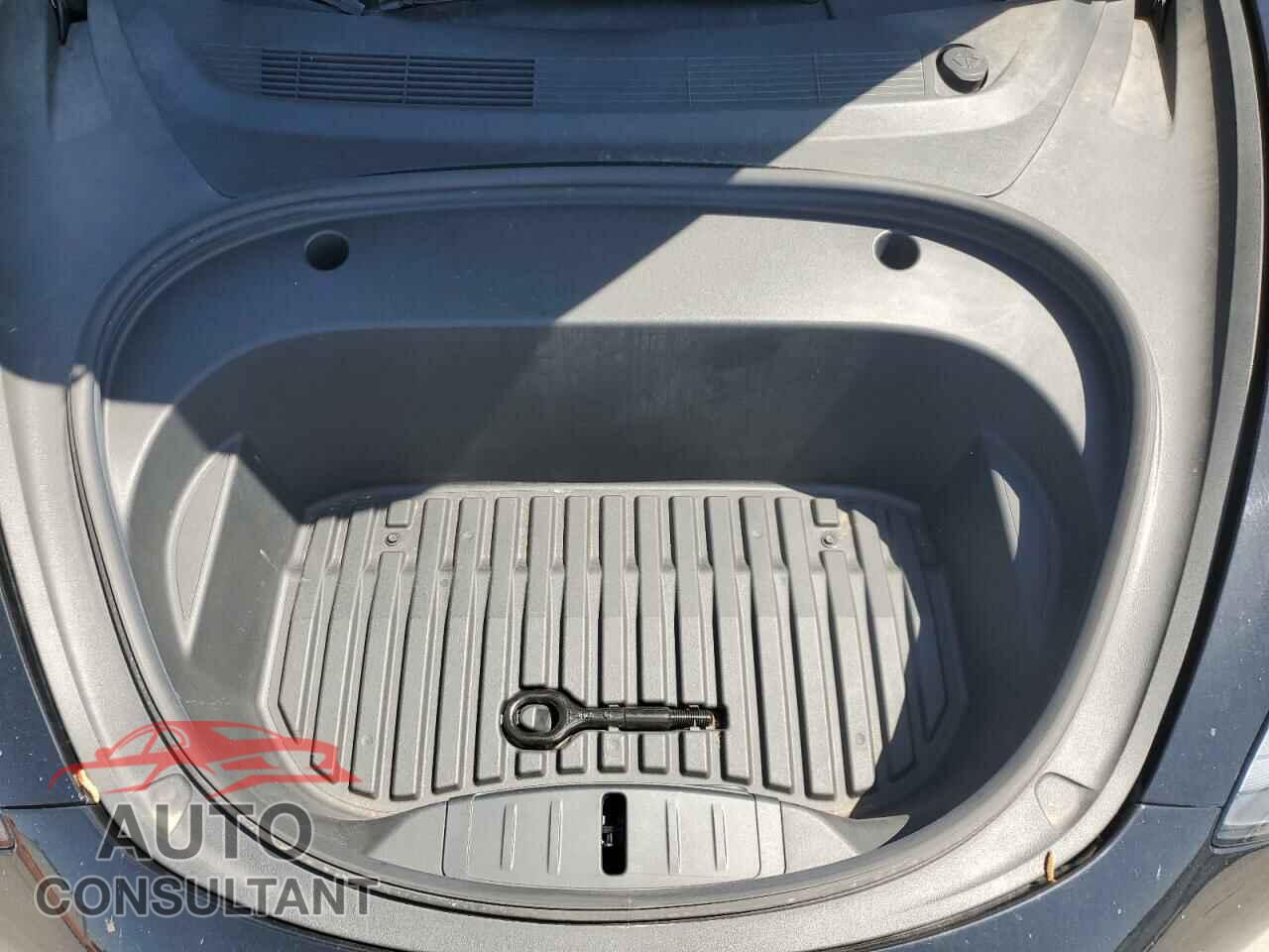TESLA MODEL 3 2022 - 5YJ3E1EA4NF304866