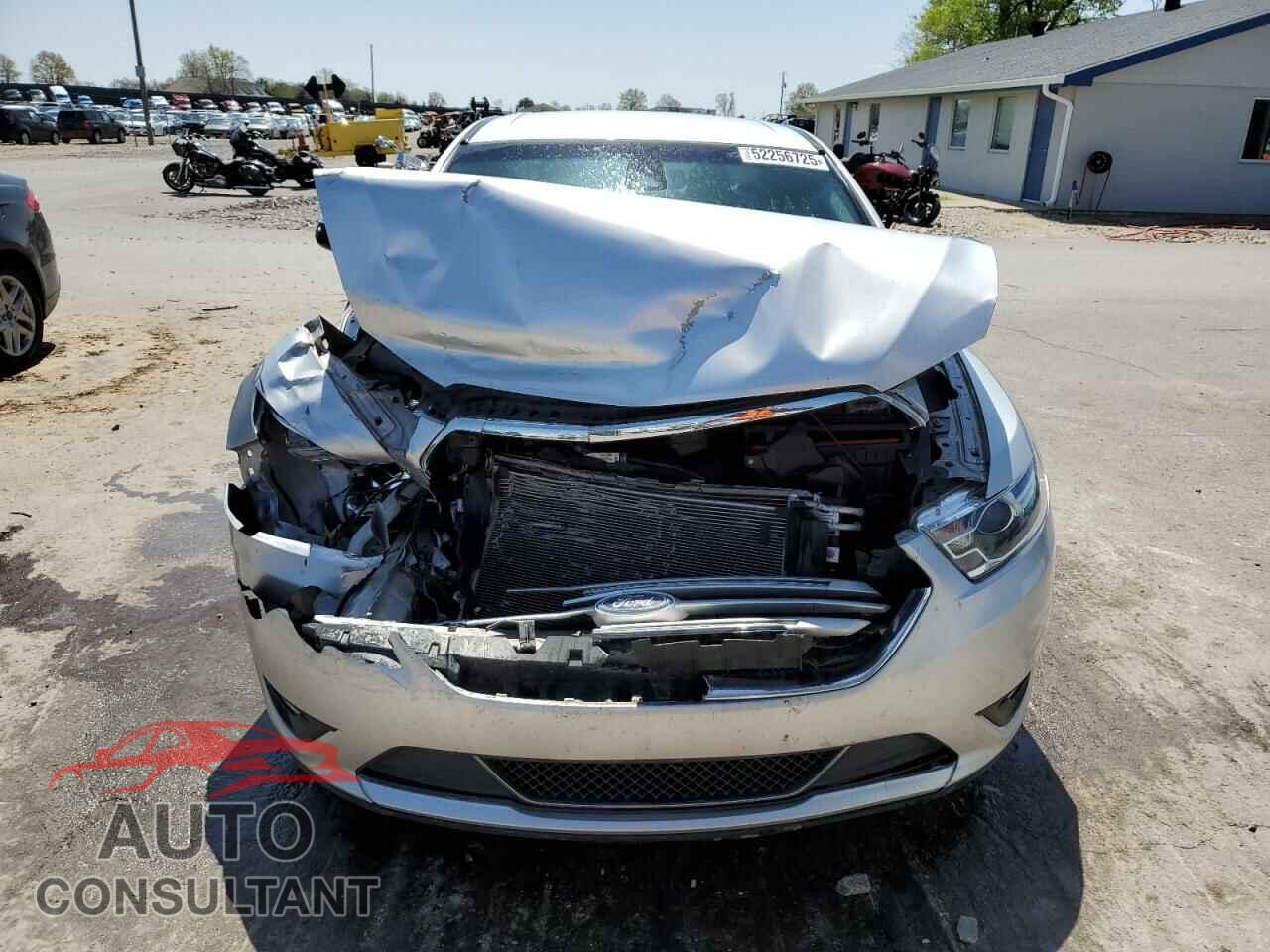 FORD TAURUS 2017 - 1FAHP2F88HG108611