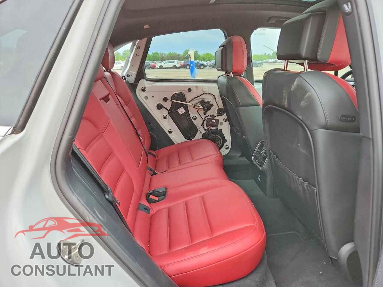 PORSCHE MACAN 2022 - WP1AG2A59NLB20406