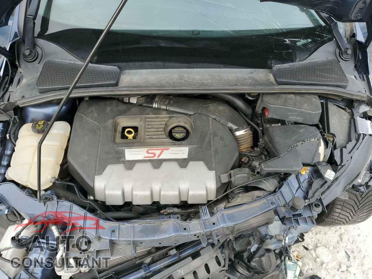 FORD FOCUS 2018 - 1FADP3L97JL283947