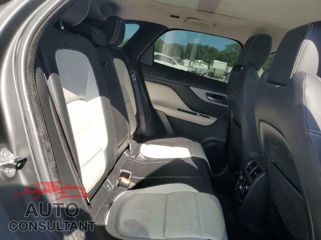 JAGUAR F-PACE 2017 - SADCL2BV3HA490937