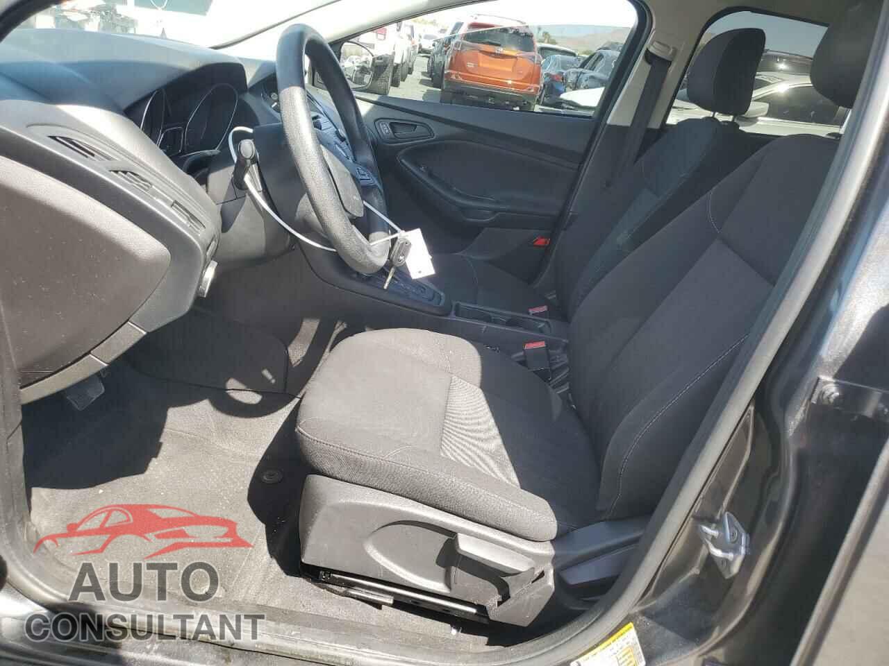 FORD FOCUS 2016 - 1FADP3E2XGL374560