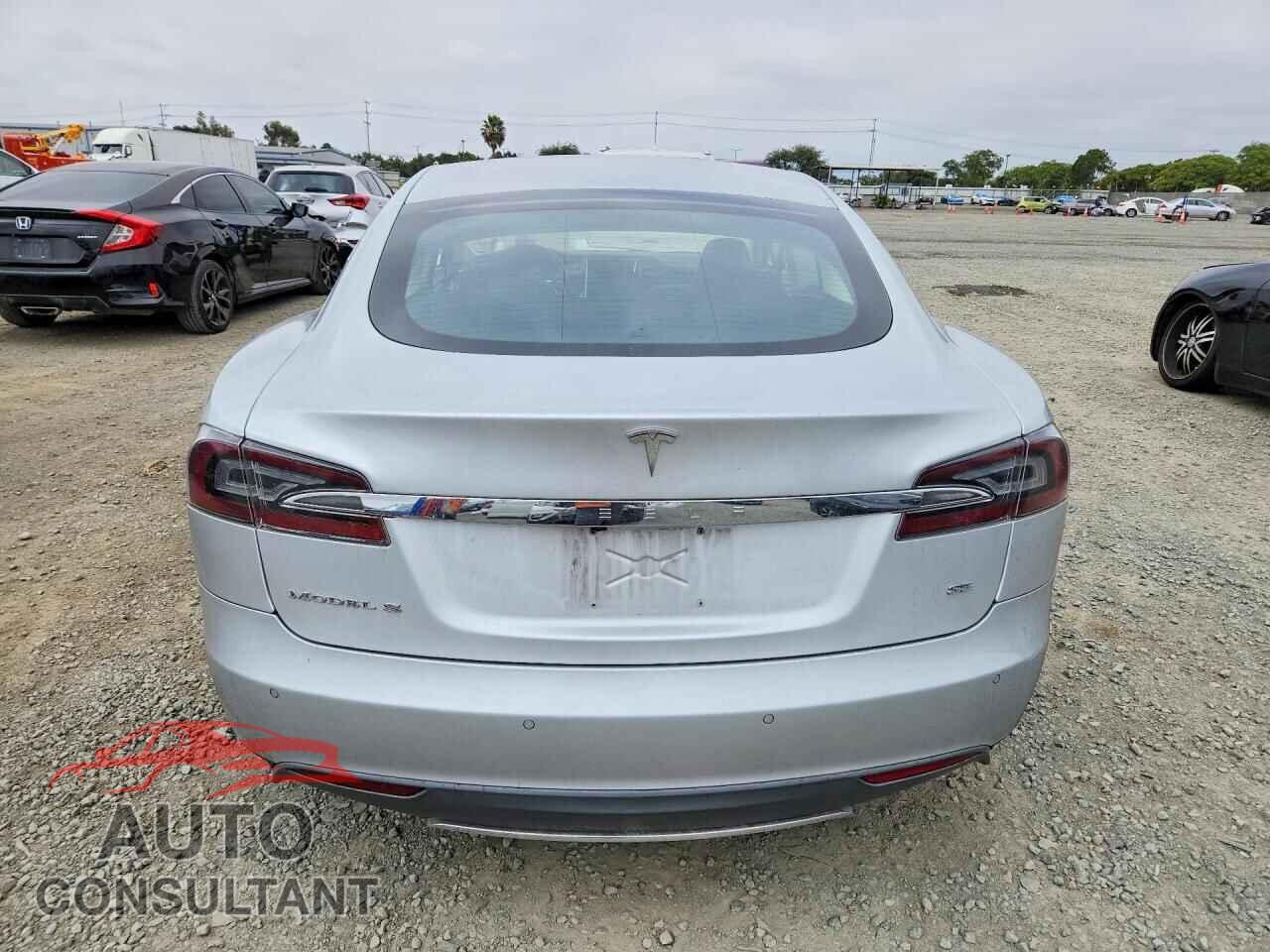 TESLA MODEL S 2013 - 5YJSA1CN7DFP27081
