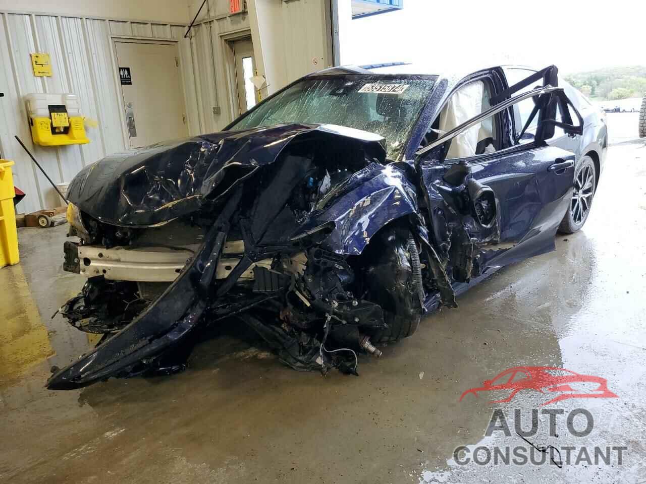 TOYOTA CAMRY 2022 - 4T1G11AKXNU706079