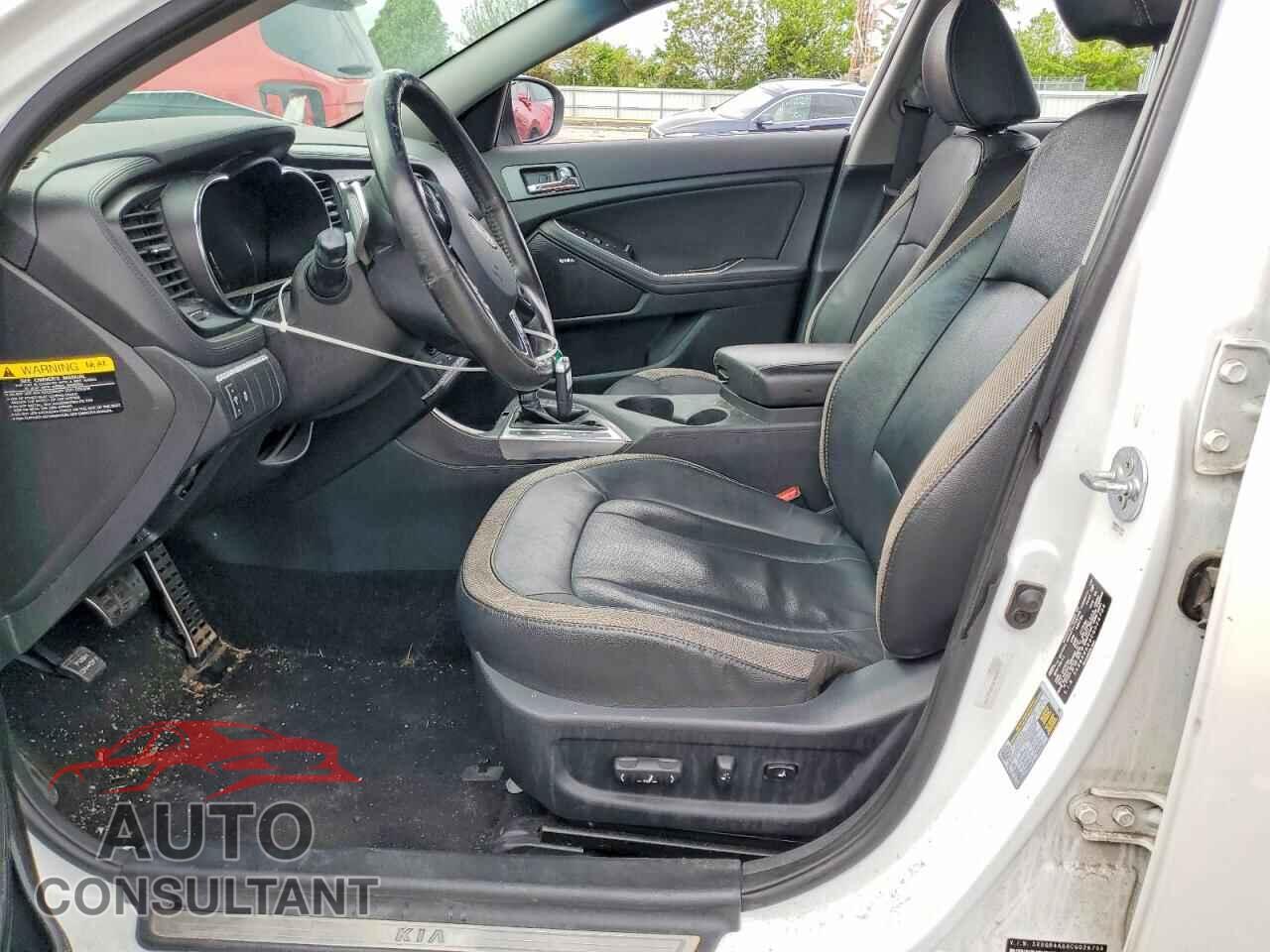 KIA OPTIMA 2012 - 5XXGR4A68CG026704