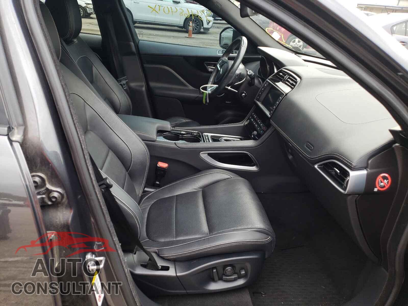 JAGUAR F-PACE 2017 - SADCL2BVXHA060564