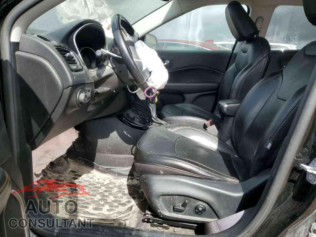JEEP COMPASS 2020 - 3C4NJDCB2LT196733