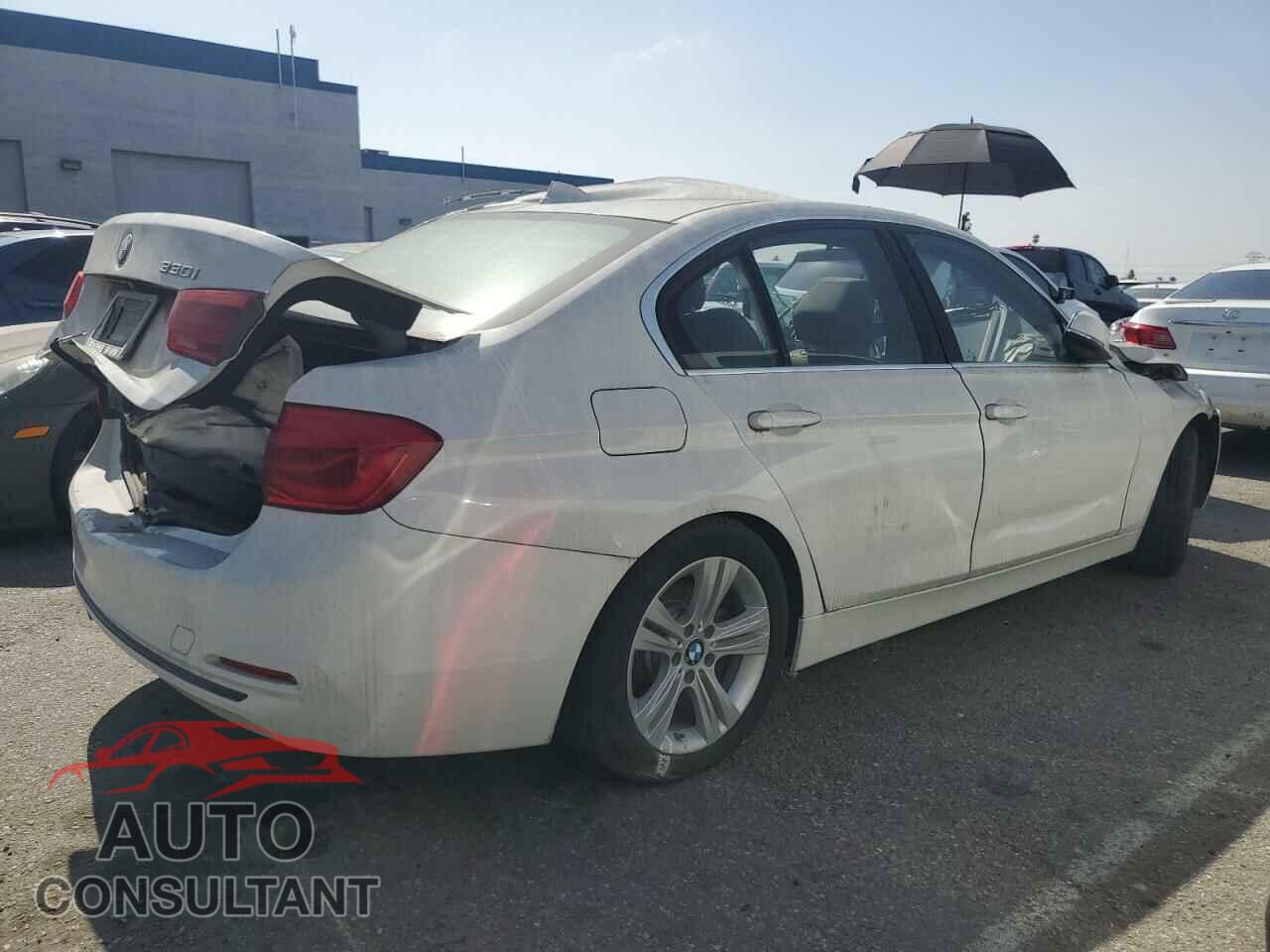 BMW 3 SERIES 2018 - WBA8B9C51JEE82670