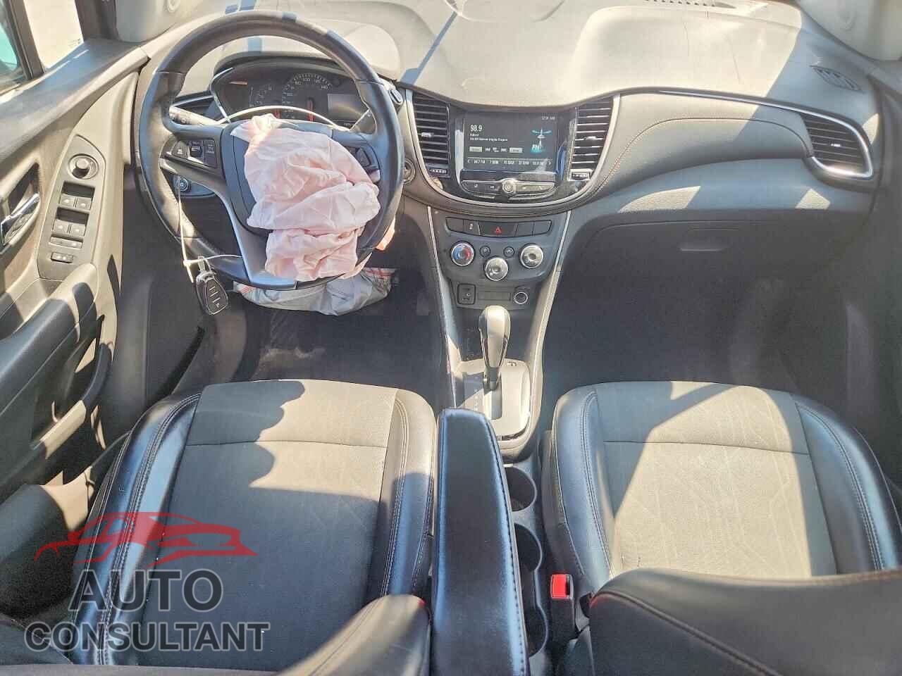 CHEVROLET TRAX 2017 - 3GNCJLSB3HL167310