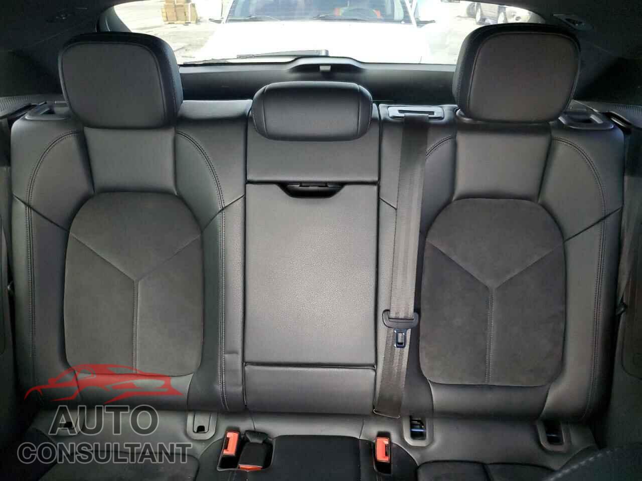 PORSCHE MACAN 2017 - WP1AA2A53HLB05051