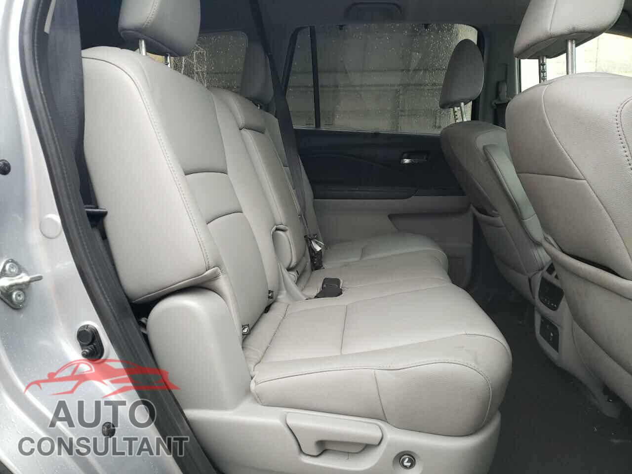 HONDA PILOT 2019 - 5FNYF6H47KB002585