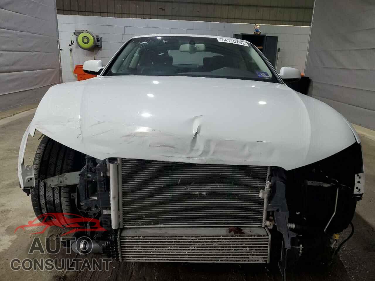 AUDI A5 2014 - WAULFAFRXEA004871