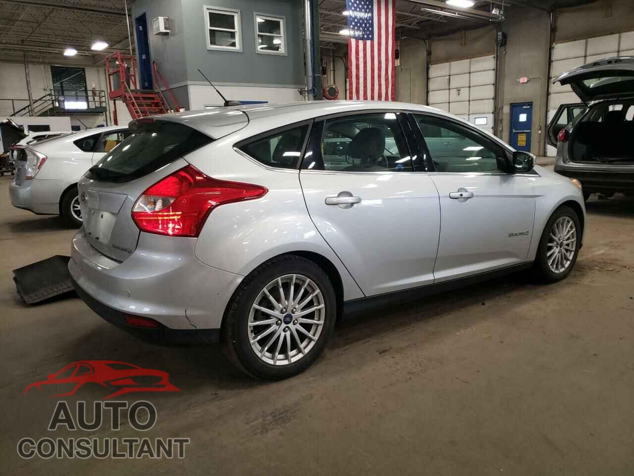 FORD FOCUS 2014 - 1FADP3R4XEL330308