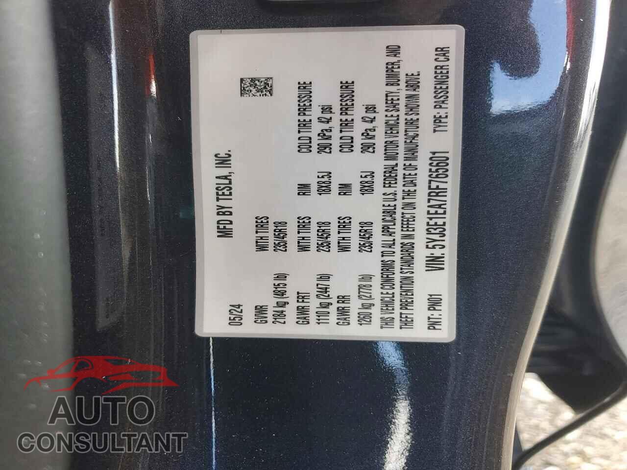 TESLA MODEL 3 2024 - 5YJ3E1EA7RF765601