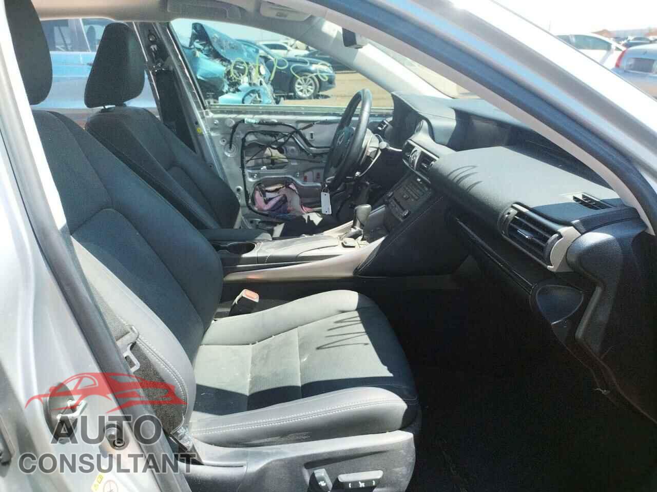 LEXUS IS 2017 - JTHBA1D2XH5045290