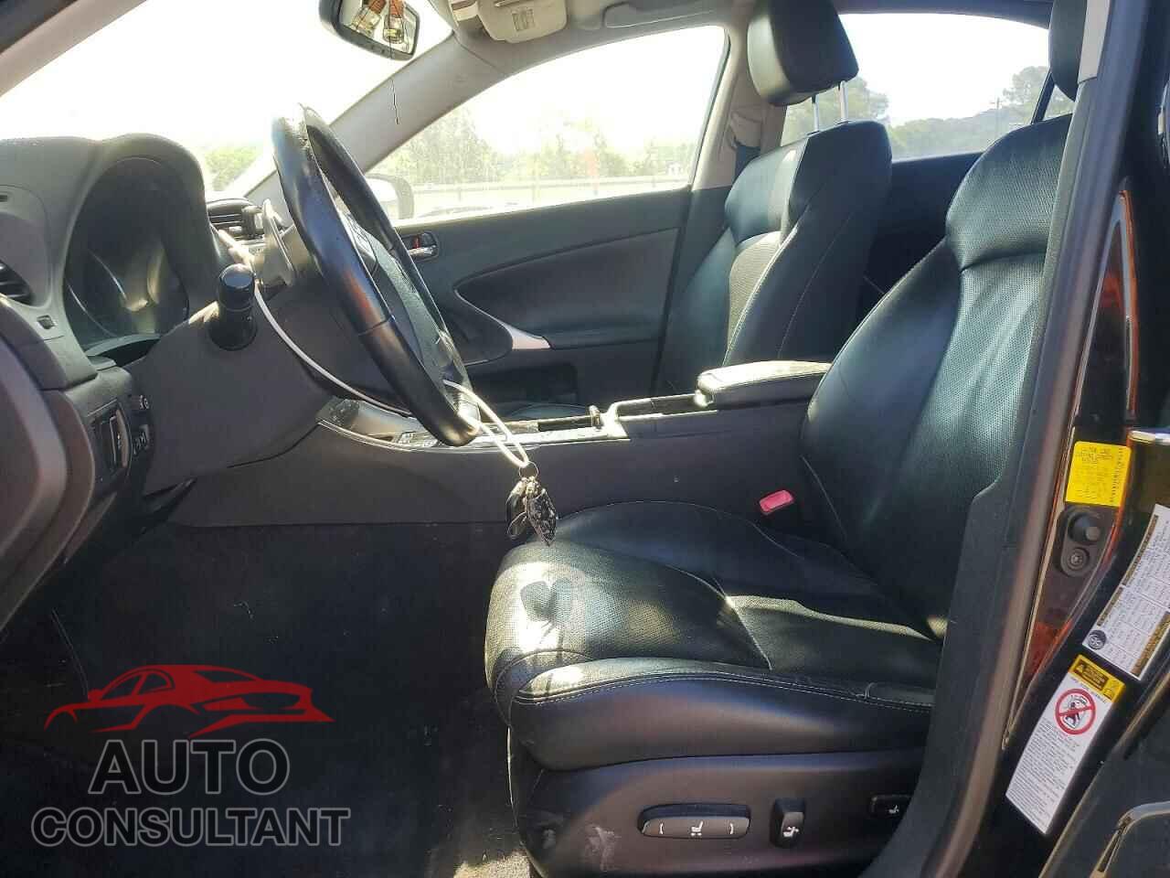 LEXUS IS 2012 - JTHBF5C27C5172484
