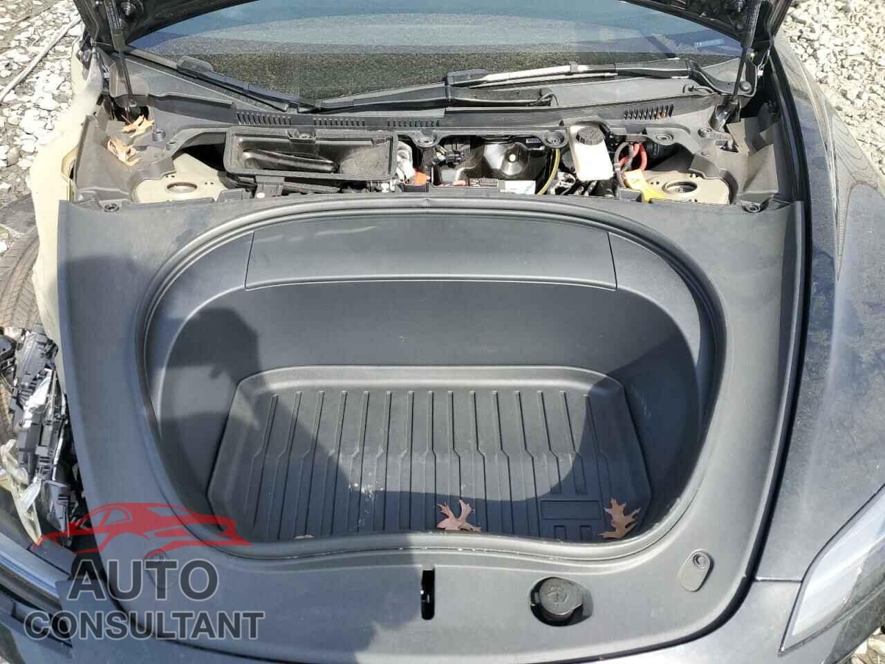 TESLA MODEL 3 2024 - 5YJ3E1EA7RF771592