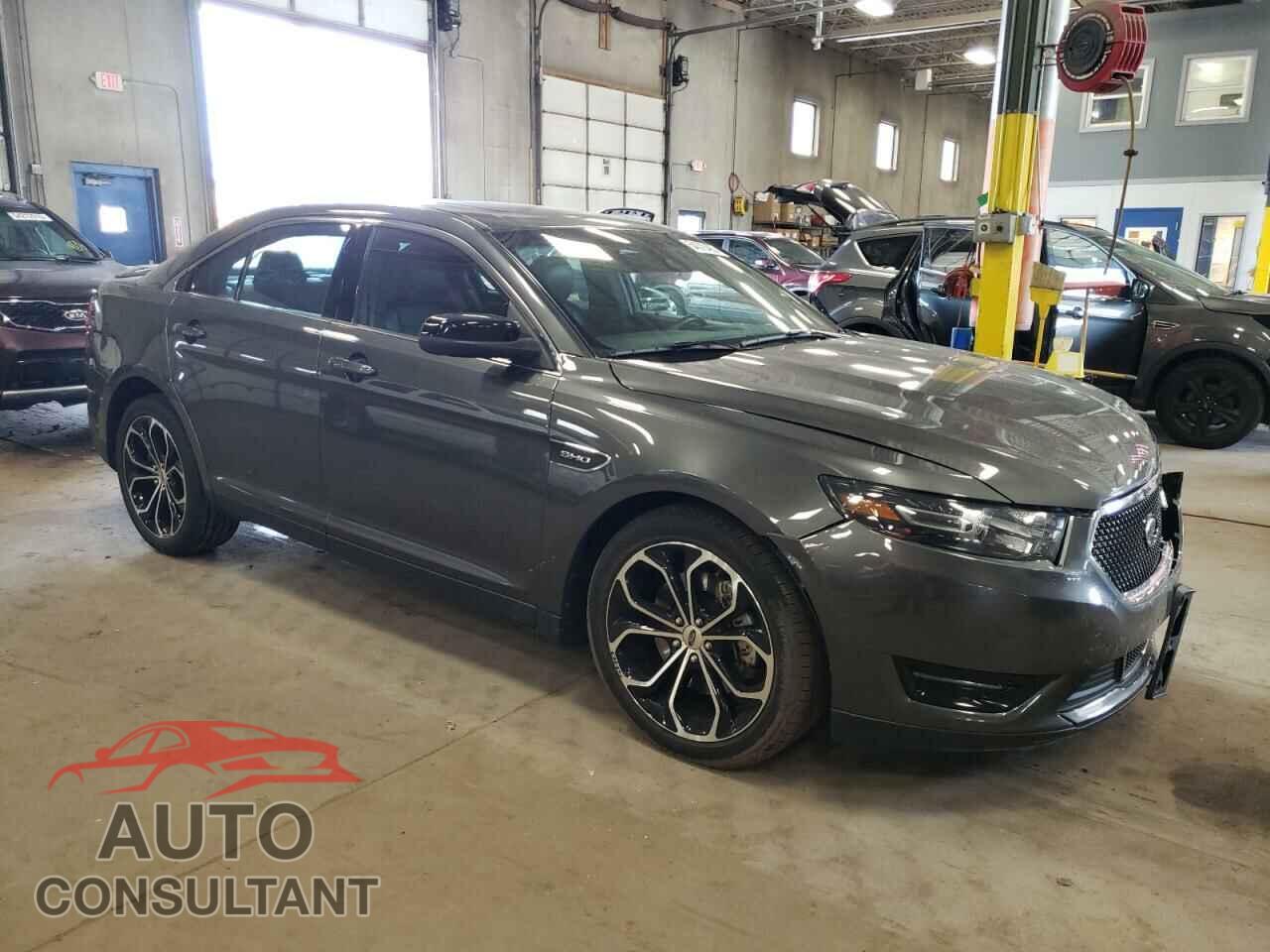 FORD TAURUS 2016 - 1FAHP2KT8GG121982