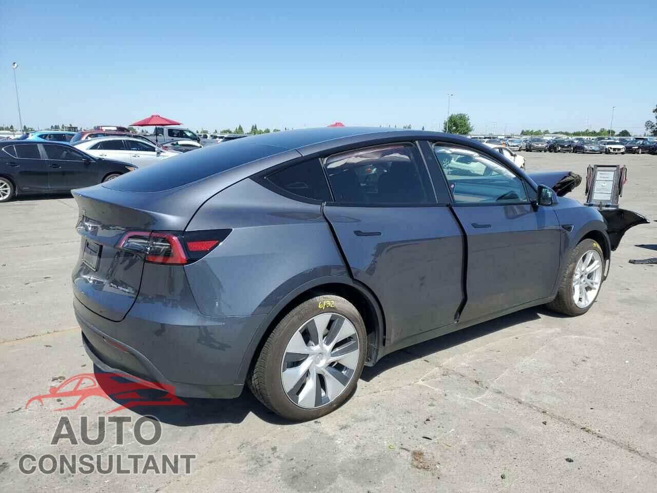 TESLA MODEL Y 2023 - 7SAYGAEE8PF857478