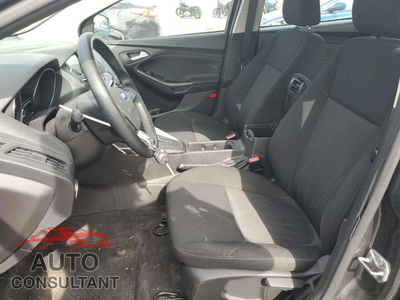 FORD FOCUS 2017 - 1FADP3H26HL344517