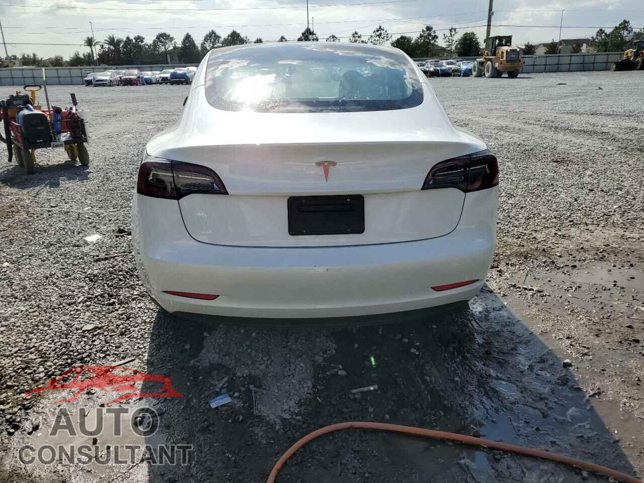 TESLA MODEL 3 2023 - 5YJ3E1EA4PF607259