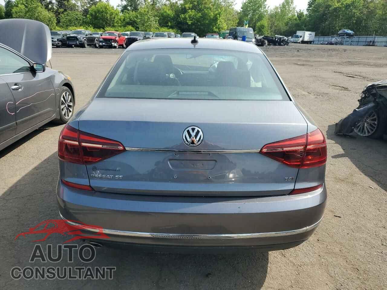 VOLKSWAGEN PASSAT 2018 - 1VWBA7A37JC041200
