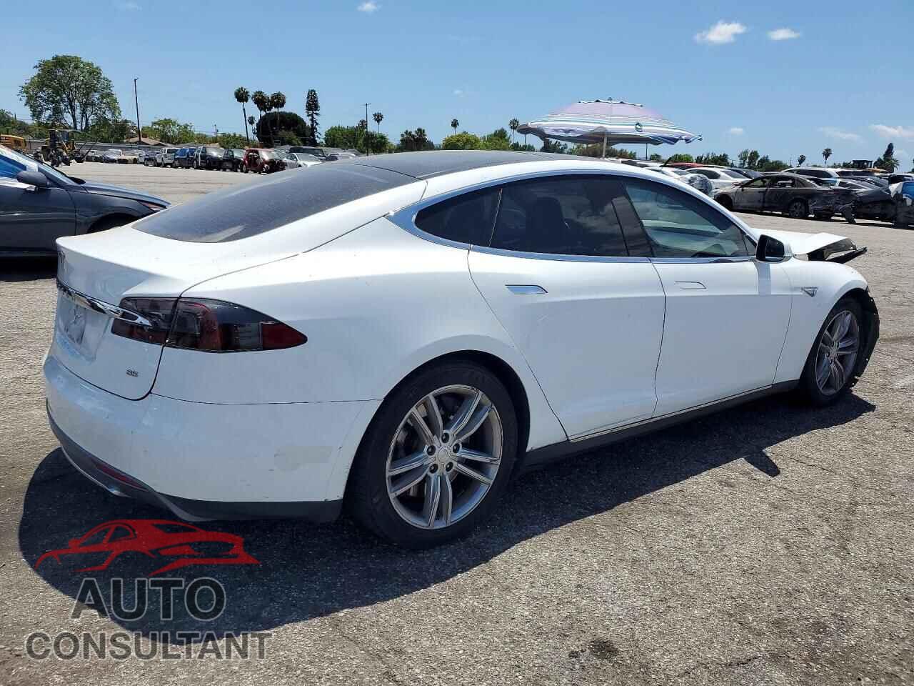 TESLA MODEL S 2012 - 5YJSA1CN1CFP02580