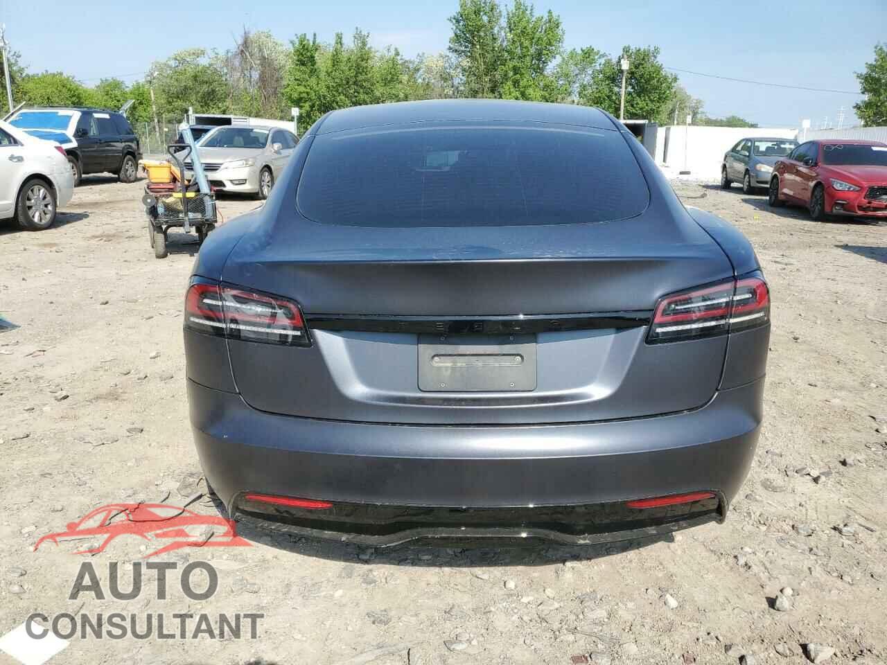 TESLA MODEL S 2023 - 5YJSA1E58PF526873