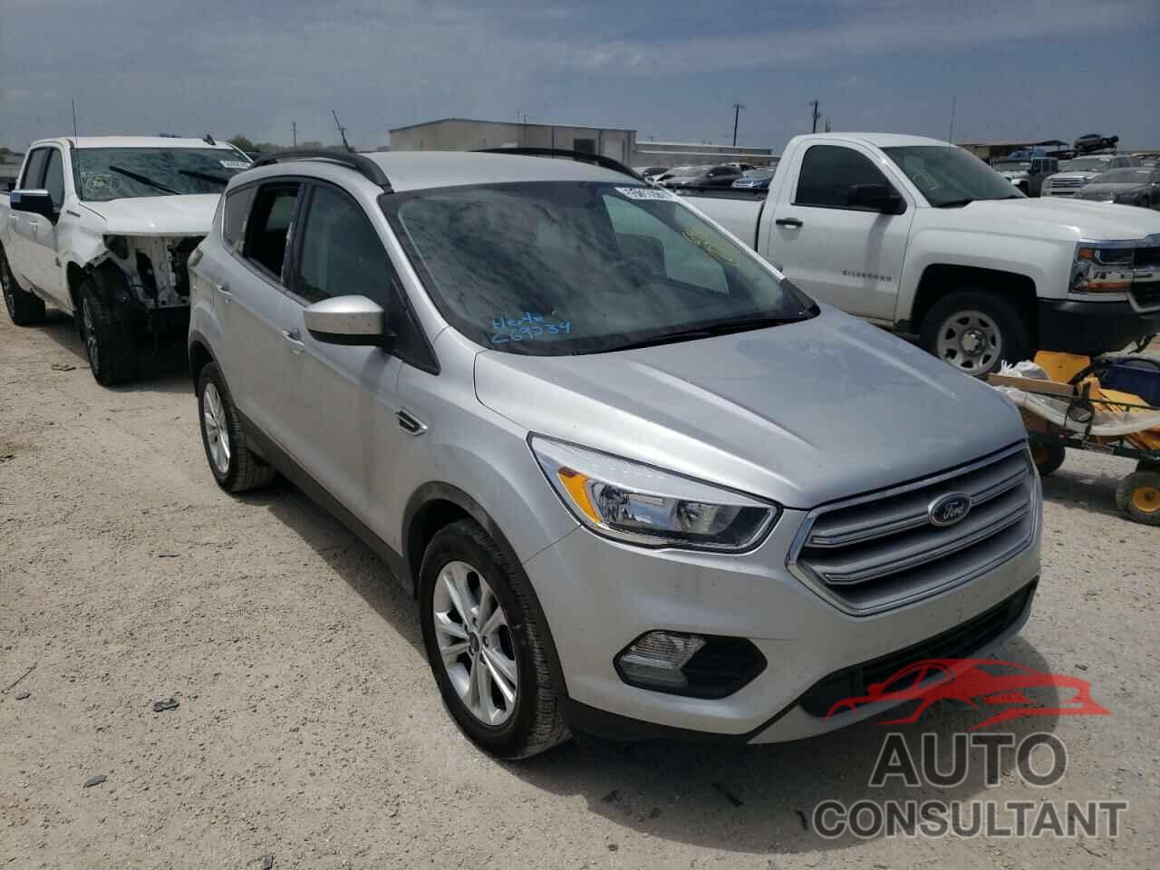 FORD ESCAPE 2018 - 1FMCU0GD8JUC69234
