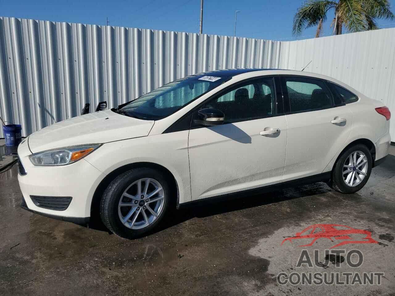 FORD FOCUS 2017 - 1FADP3F21HL208508