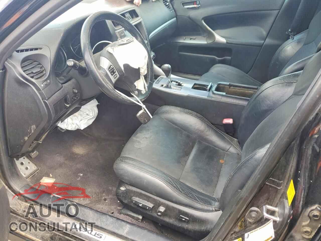 LEXUS IS 2011 - JTHBF5C27B5144599
