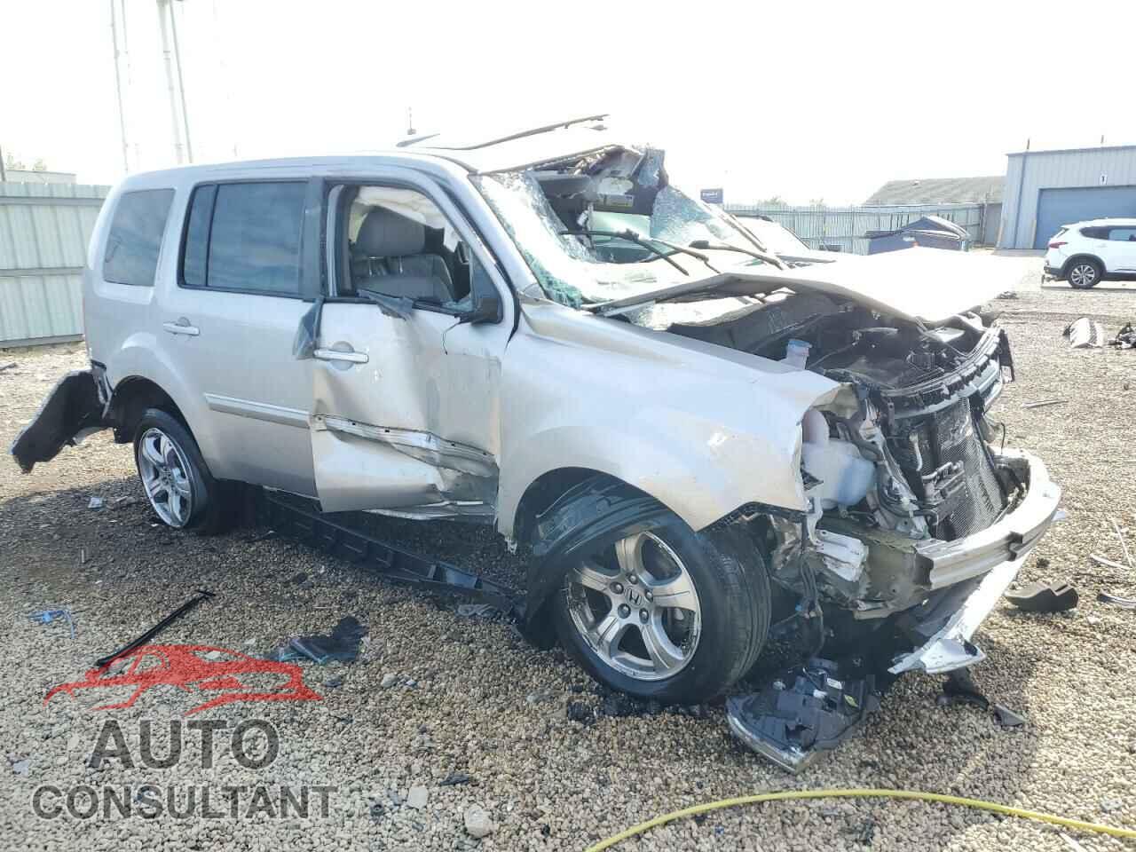 HONDA PILOT 2015 - 5FNYF4H61FB003002