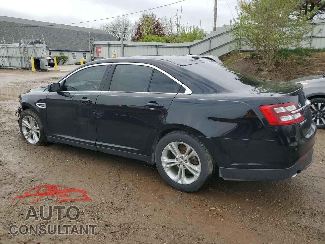 FORD TAURUS 2018 - 1FAHP2E8XJG132612