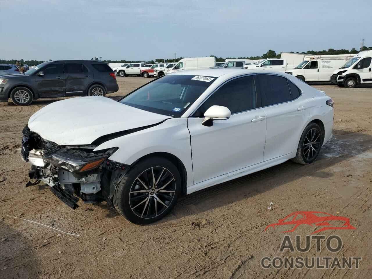 TOYOTA CAMRY 2022 - 4T1G11AKXNU659541