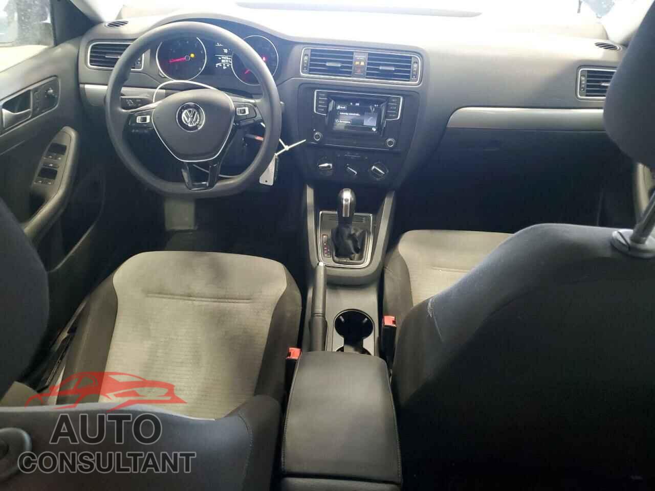 VOLKSWAGEN JETTA 2017 - 3VW2B7AJ3HM339019