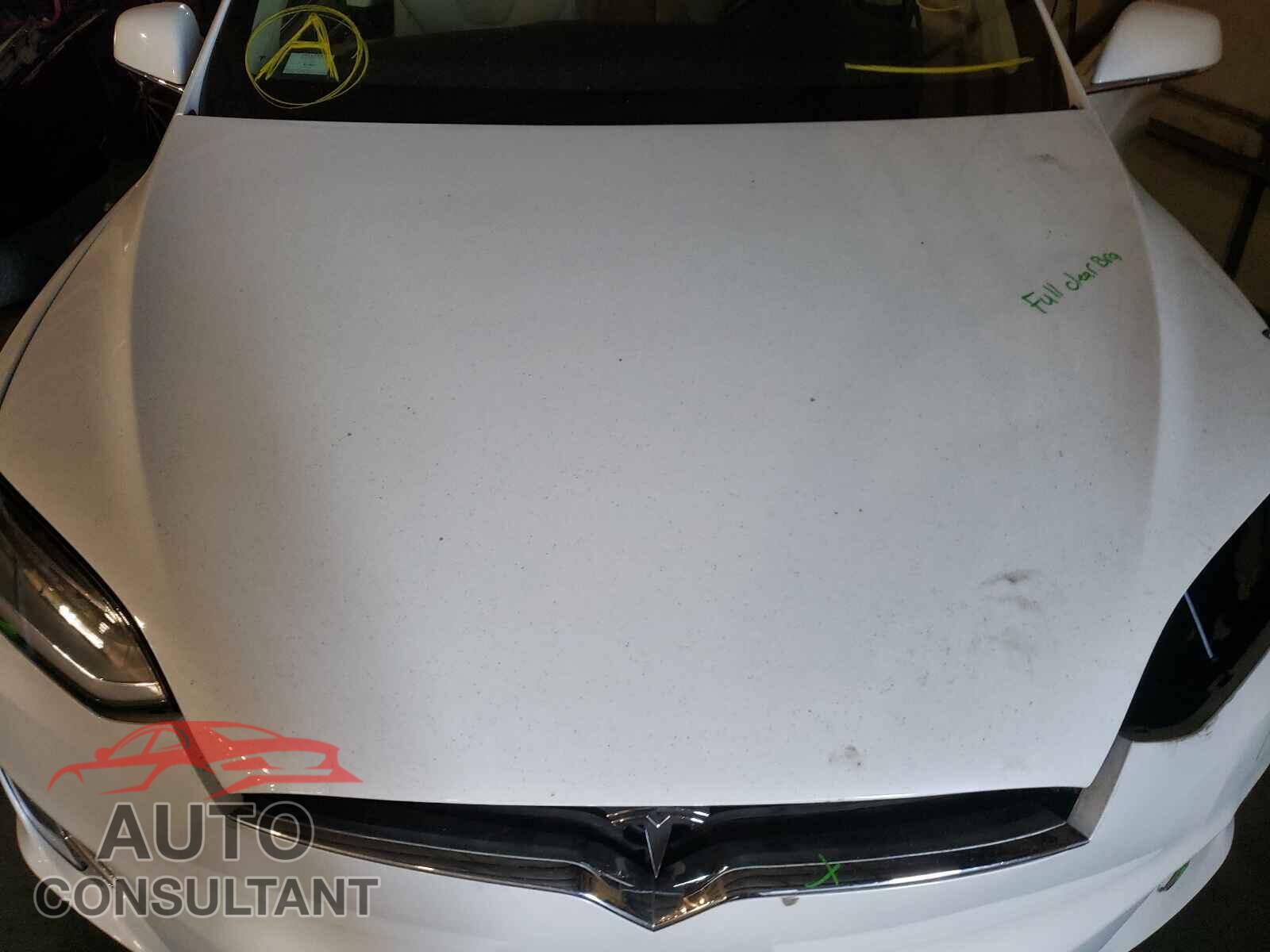 TESLA MODEL X 2017 - 5YJXCDE24HF052008