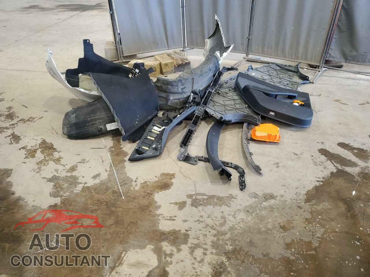 TESLA MODEL 3 2020 - 5YJ3E1EB6LF636667