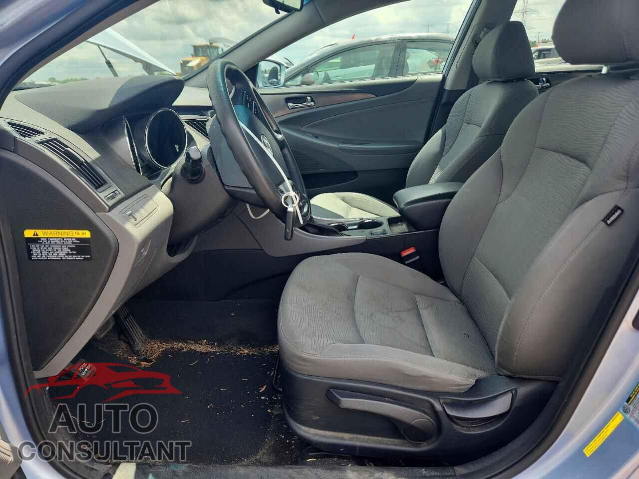 HYUNDAI SONATA 2013 - KMHEC4A47DA069656
