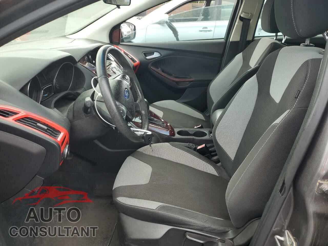 FORD FOCUS 2012 - 1FAHP3F21CL289875