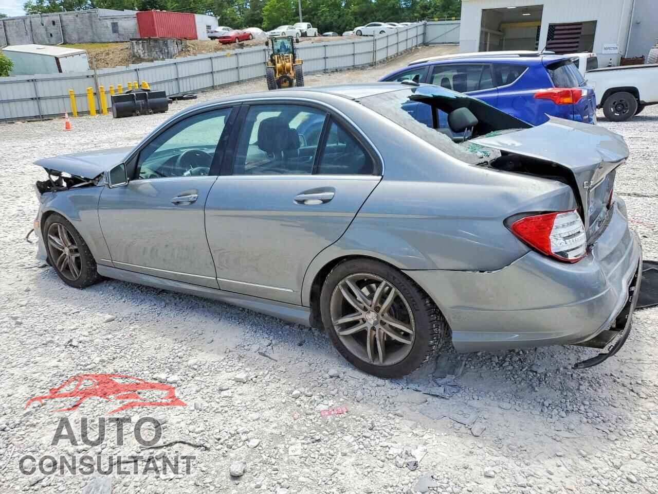 MERCEDES-BENZ C-CLASS 2012 - WDDGF8BB3CR238134