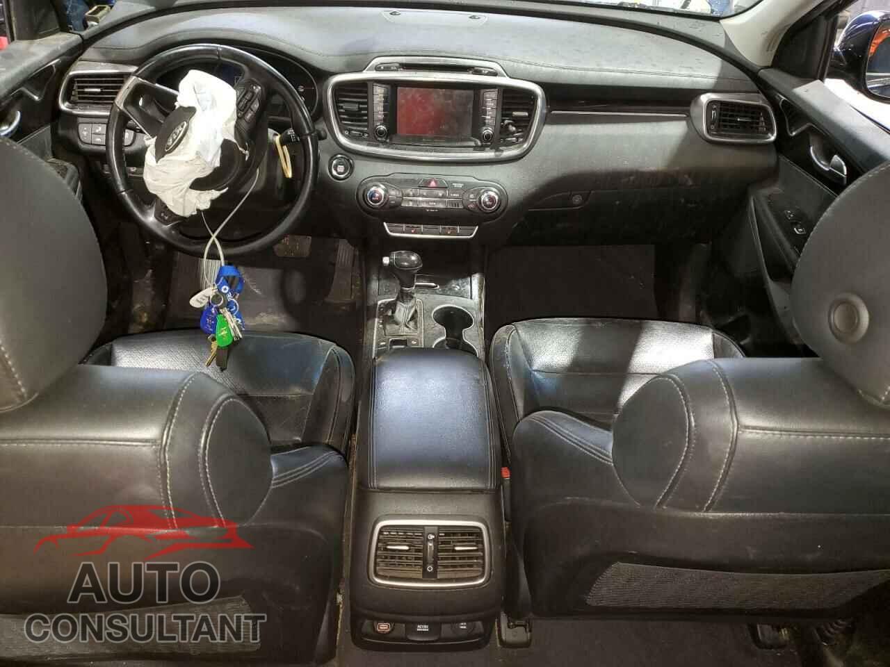 KIA SORENTO 2018 - 5XYPH4A59JG396983