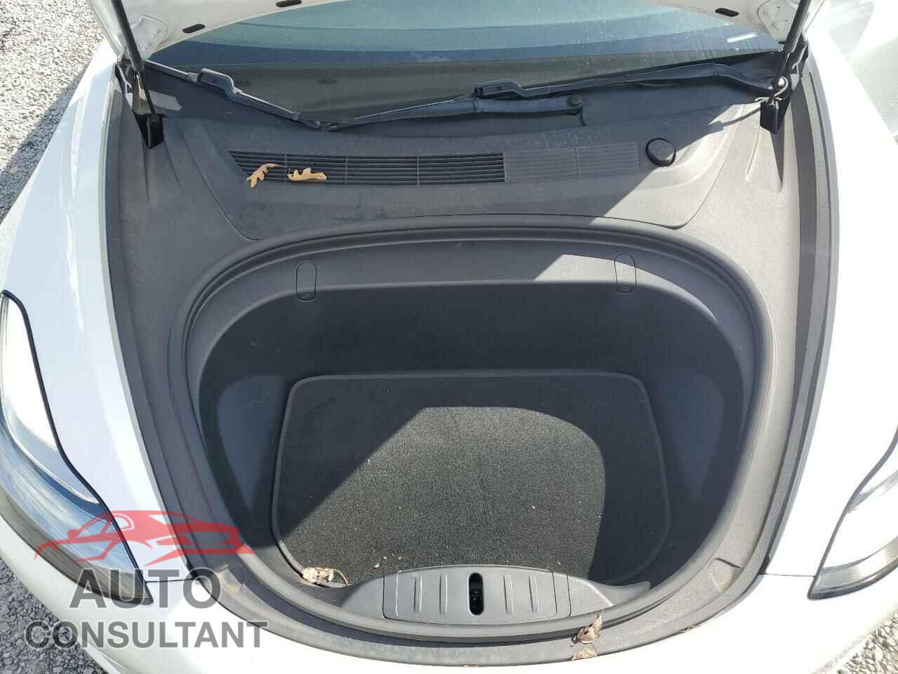 TESLA MODEL 3 2018 - 5YJ3E1EB5JF081658