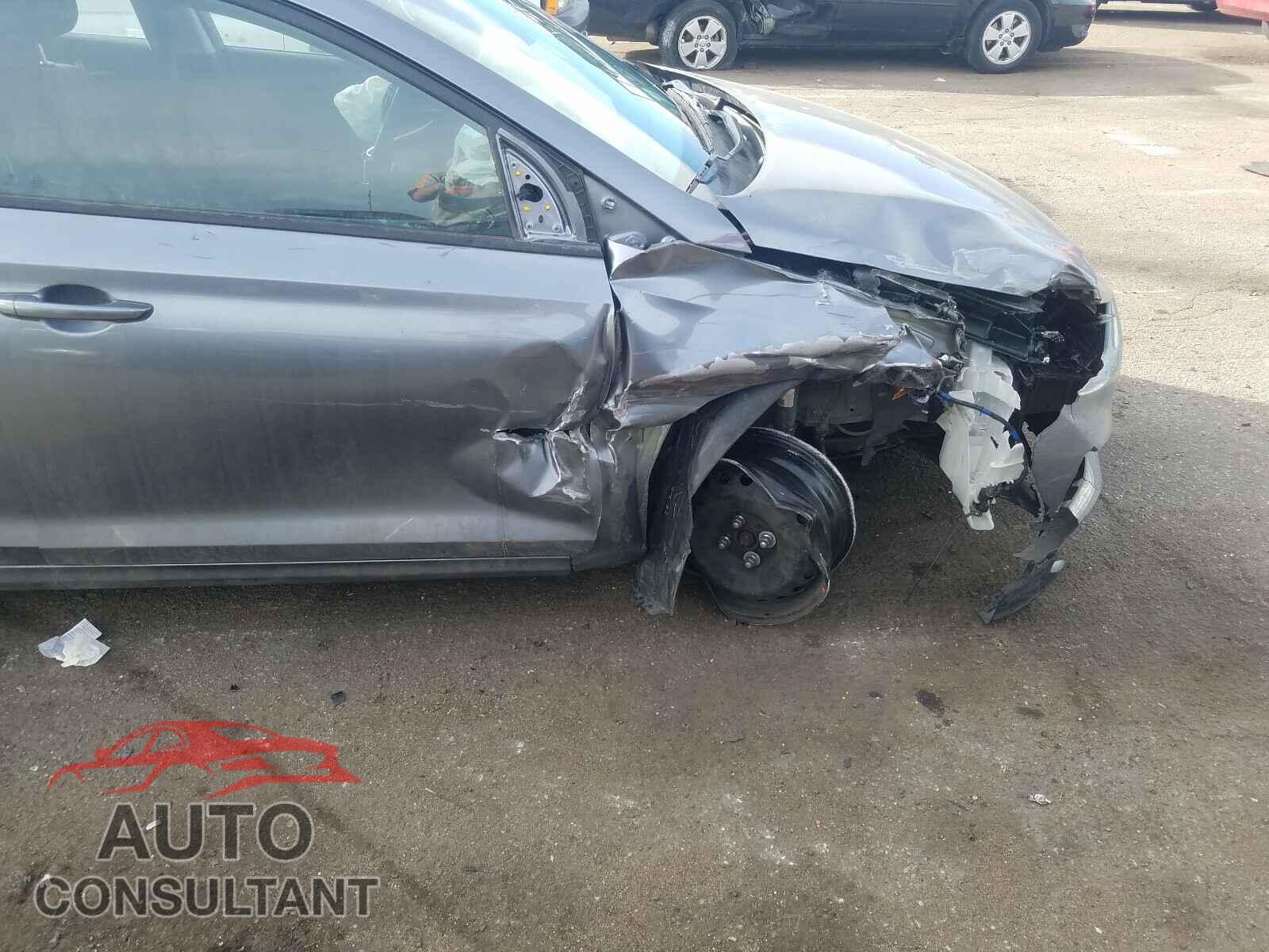 HYUNDAI ACCENT 2018 - 3KPC24A37JE029527