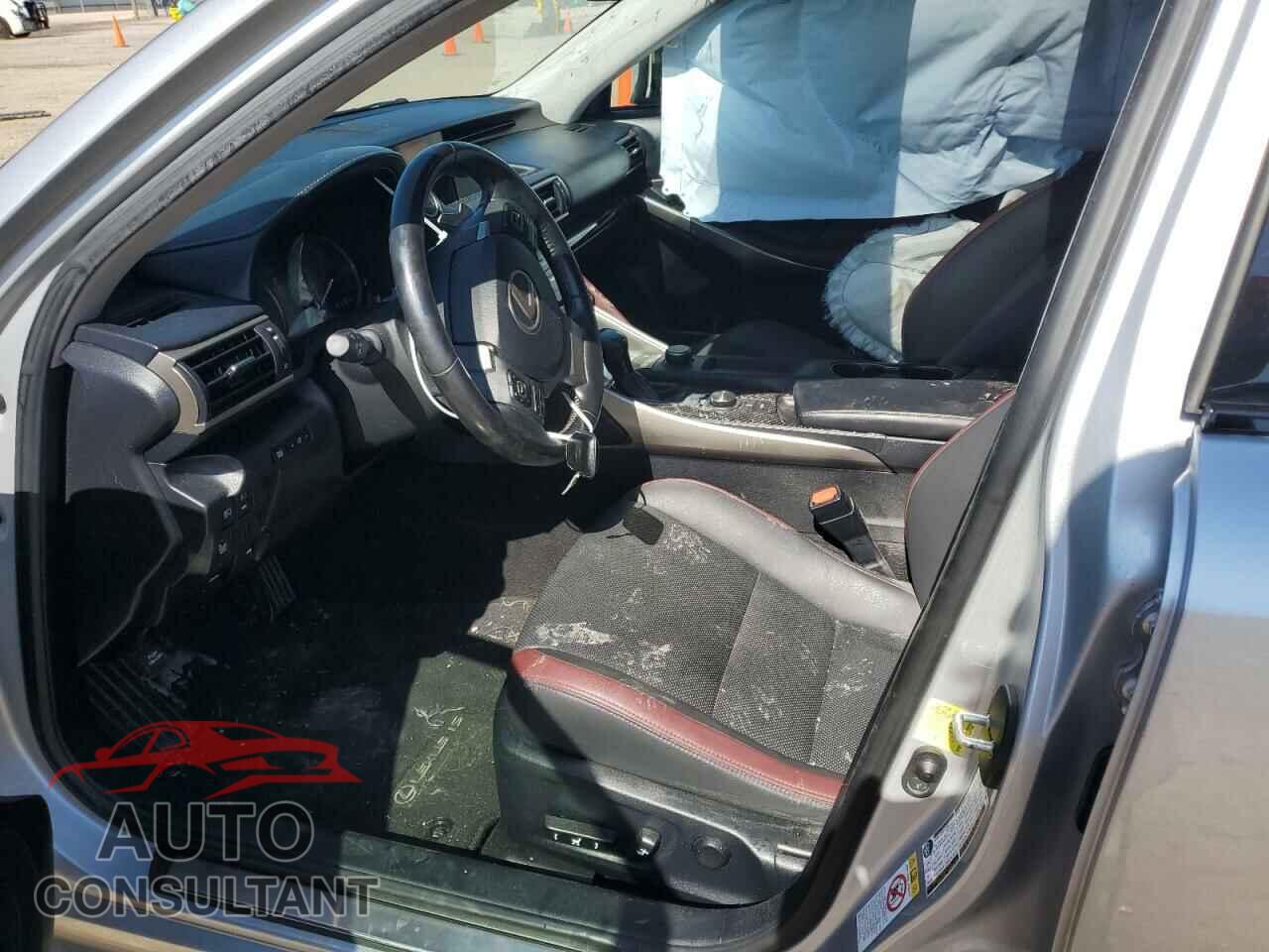 LEXUS IS 2018 - JTHBA1D20J5079406