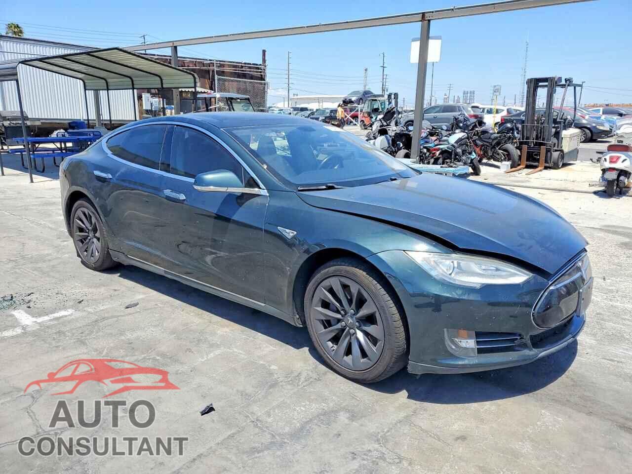 TESLA MODEL S 2013 - 5YJSA1CP2DFP08231