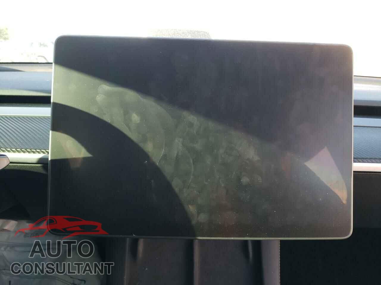 TESLA MODEL Y 2021 - 5YJYGDEF9MF252145